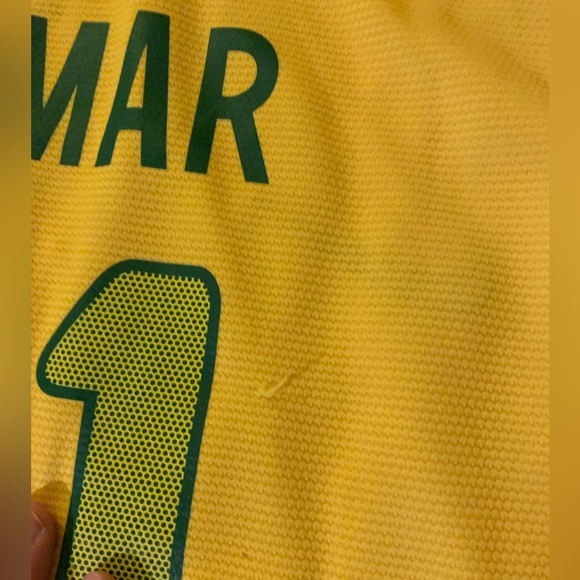 It’s an old shirt I don’t wear anymore and I’m downsizing to colorado. - Picture 5 of 6